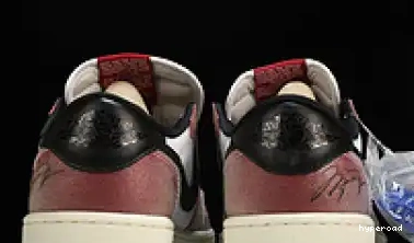 Hyperoad x OG Room Air 1 Trophy Jordan Low 0427